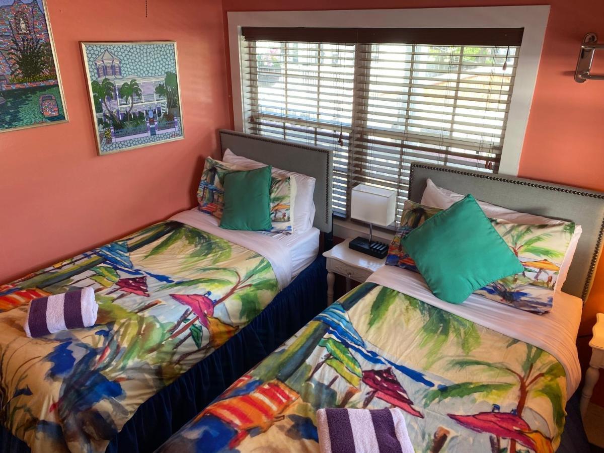 Caribbean House Hotell Key West Exteriör bild
