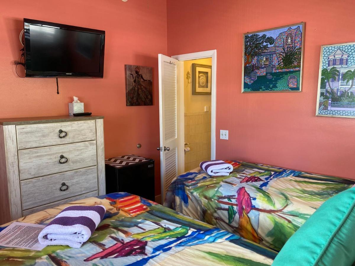 Caribbean House Hotell Key West Exteriör bild
